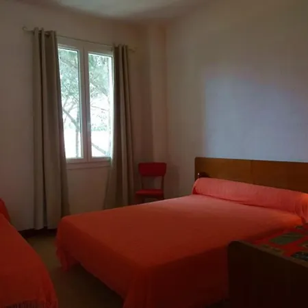 Spacieux 3 Pieces A 50m De La Avec Balcon Et Climatisation - Fr-1-776-120 Apartment *